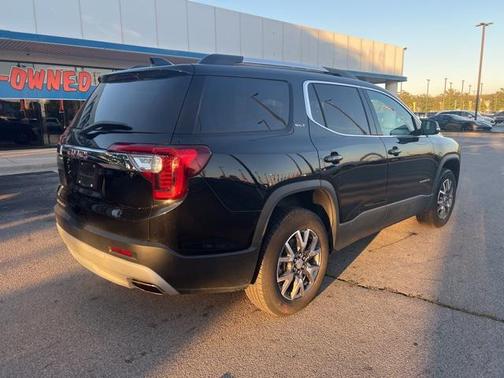 2023 GMC Acadia FWD SLT