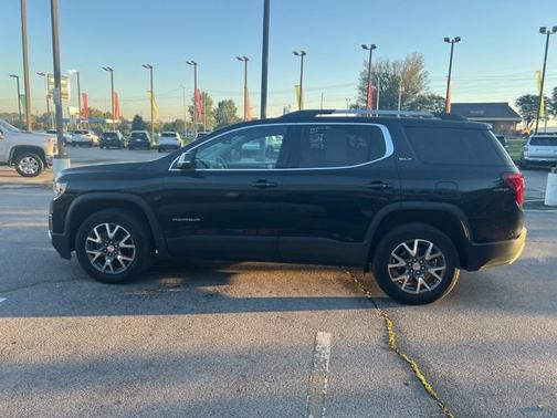 2023 GMC Acadia FWD SLT