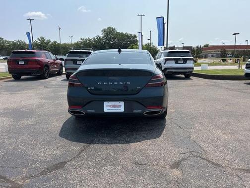 2023 Genesis G70 3.3T RWD
