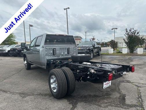 Sterling Gray Metallic 2026 Chevrolet Silverado 3500 LT