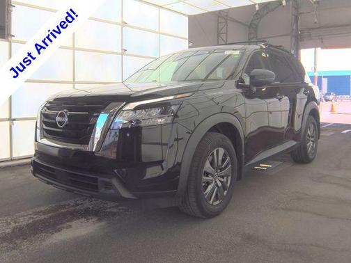 Super Black 2022 Nissan Pathfinder SV 4WD
