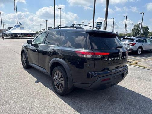 Super Black 2022 Nissan Pathfinder SV 4WD