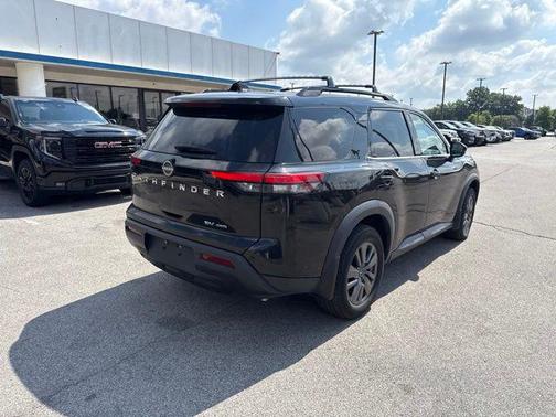 Super Black 2022 Nissan Pathfinder SV 4WD