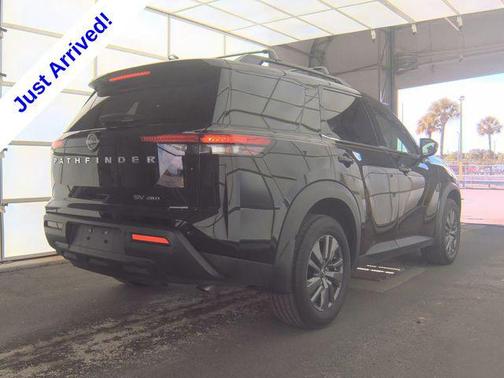 Super Black 2022 Nissan Pathfinder SV 4WD