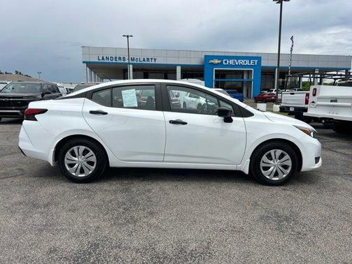 Fresh Powder 2024 Nissan Versa 1.6 S