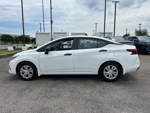 Fresh Powder 2024 Nissan Versa 1.6 S