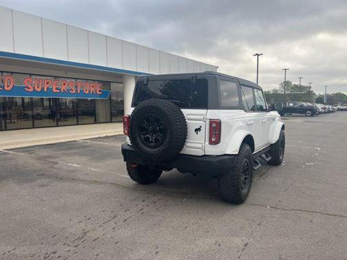 OXFORD WHITE 2022 Ford Bronco Wildtrak