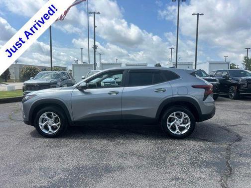 Sterling Gray Metallic 2026 Chevrolet Trax LS