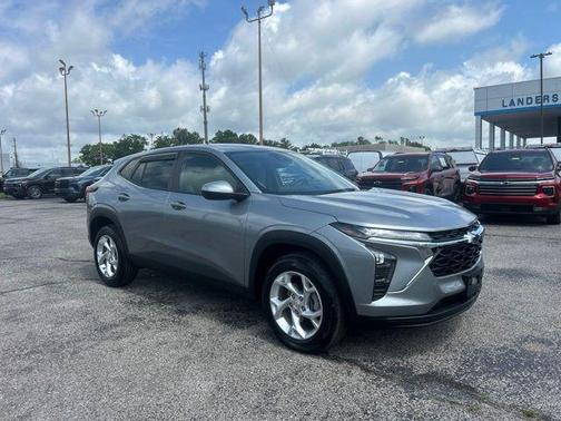 Sterling Gray Metallic 2026 Chevrolet Trax LS