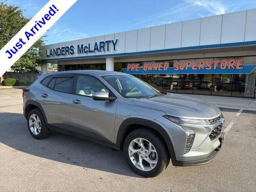 Sterling Gray Metallic 2026 Chevrolet Trax LS