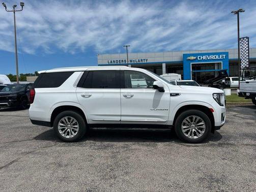 Summit White 2024 GMC Yukon SLT