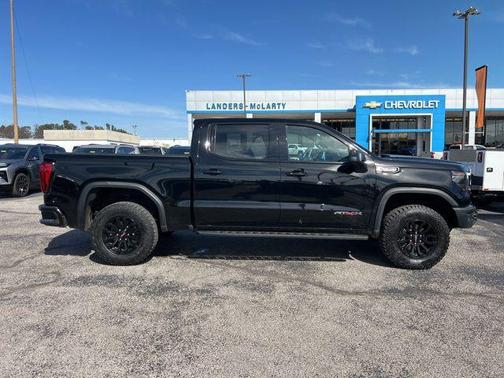 2023 GMC Sierra 1500 AT4X