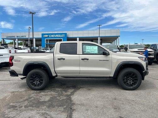 White Sands 2026 Chevrolet Colorado Trail Boss