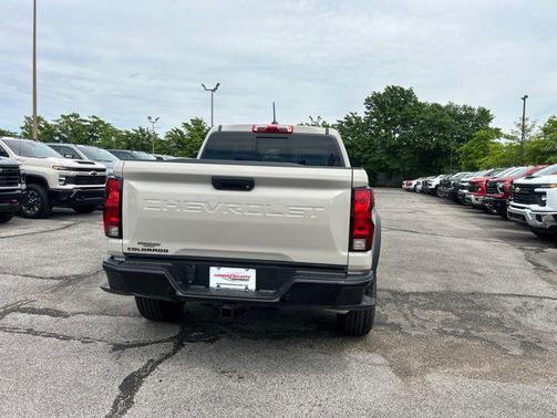White Sands 2026 Chevrolet Colorado Trail Boss