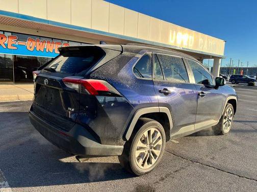 2022 Toyota RAV4 XLE Premium