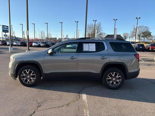 2023 GMC Acadia AWD SLT