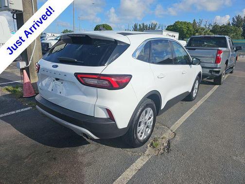 OXFORD WHITE 2024 Ford Escape Active