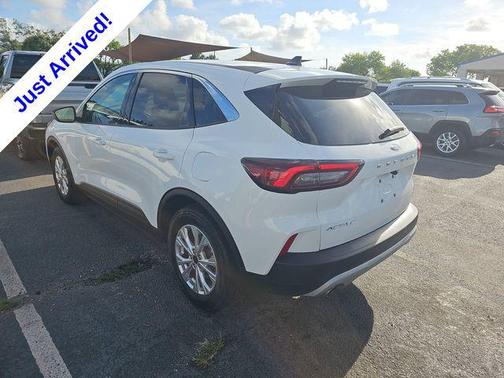 OXFORD WHITE 2024 Ford Escape Active