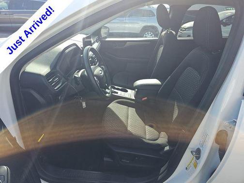 OXFORD WHITE 2024 Ford Escape Active