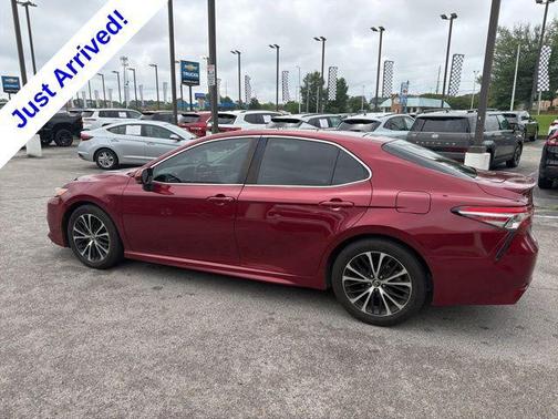 Ruby Flare Pearl 2018 Toyota Camry SE