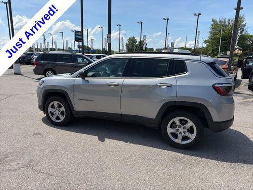 White 2024 Jeep Compass Latitude