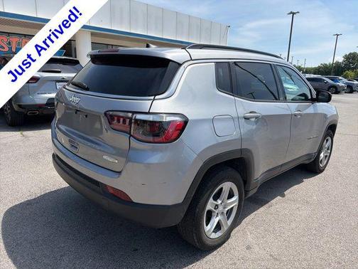 White 2024 Jeep Compass Latitude
