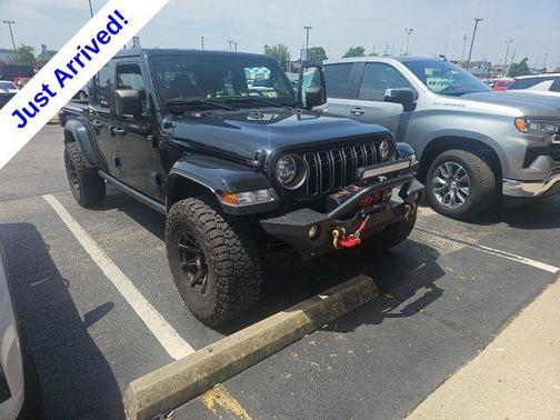 Black Clearcoat 2025 Jeep Gladiator Nighthawk