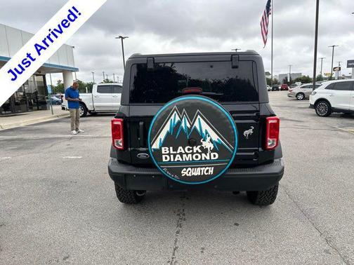 Shadow Black 2024 Ford Bronco Black Diamond