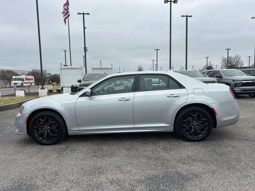 2021 Chrysler 300 Touring