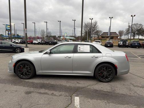 2021 Chrysler 300 Touring