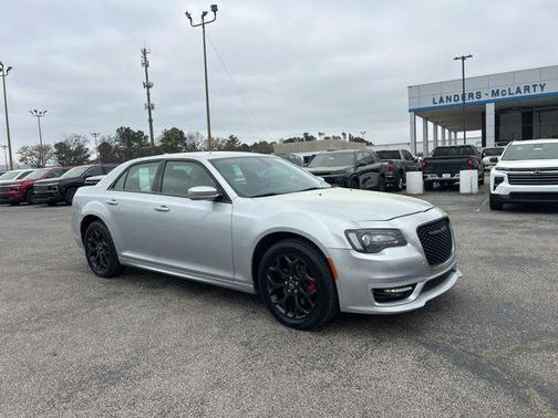 2021 Chrysler 300 Touring