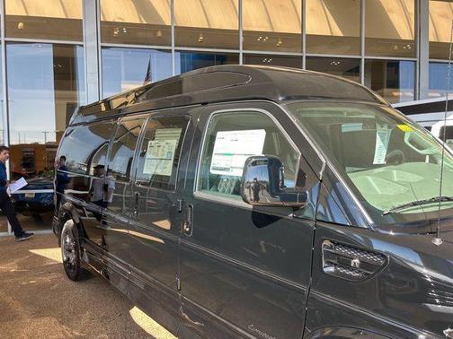 2026 Chevrolet Express 2500 2500 Extended Wheelbase, WT, RWD