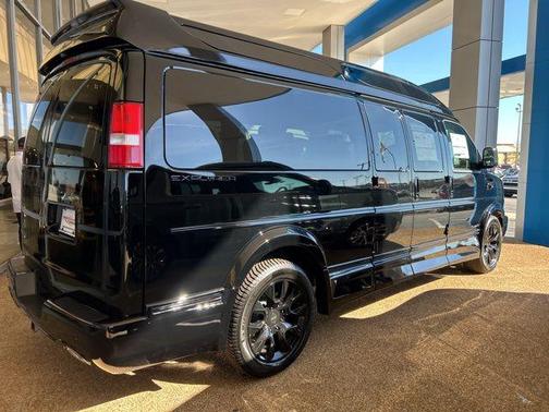 2026 Chevrolet Express 2500 2500 Extended Wheelbase, WT, RWD