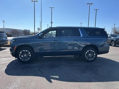 2025 Chevrolet Suburban LS