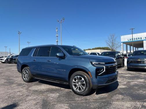2025 Chevrolet Suburban LS