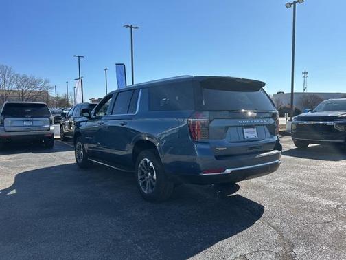 2025 Chevrolet Suburban LS