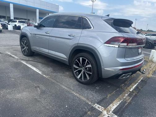 2024 Volkswagen Atlas Cross Sport 2.0T SEL Premium