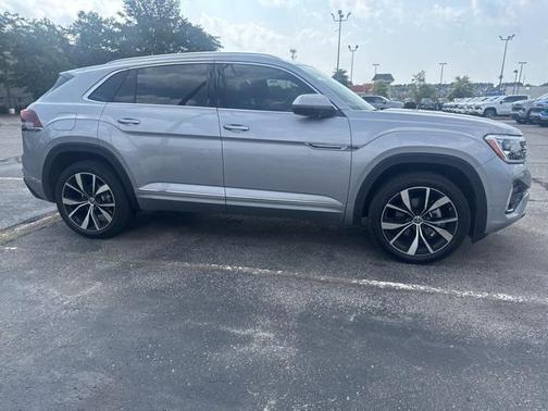 2024 Volkswagen Atlas Cross Sport 2.0T SEL Premium