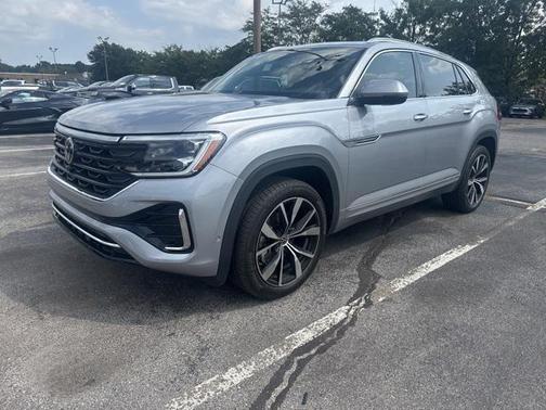 2024 Volkswagen Atlas Cross Sport 2.0T SEL Premium