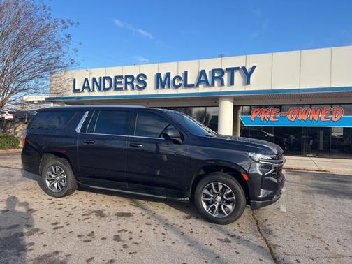 2023 Chevrolet Suburban LT