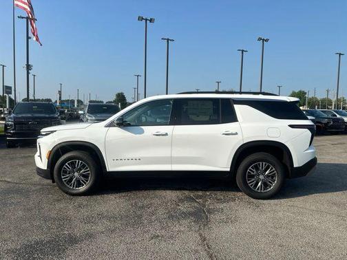 Summit White 2026 Chevrolet Traverse LT