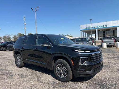 Mosaic Black Metallic 2026 Chevrolet Traverse LT
