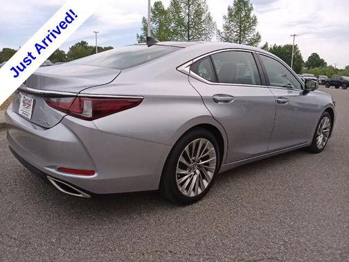 Iridium 2022 Lexus ES 350 Ultra Luxury