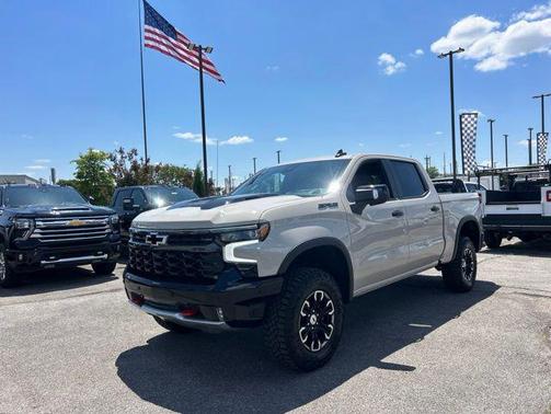 White Sands 2026 Chevrolet Silverado 1500 ZR2