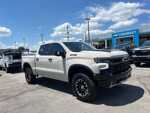White Sands 2026 Chevrolet Silverado 1500 ZR2