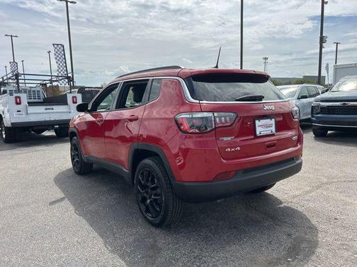 Redline Pearlcoat 2023 Jeep Compass Latitude Lux