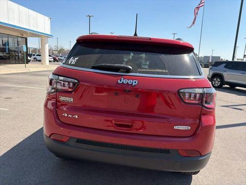 Redline Pearlcoat 2023 Jeep Compass Latitude Lux