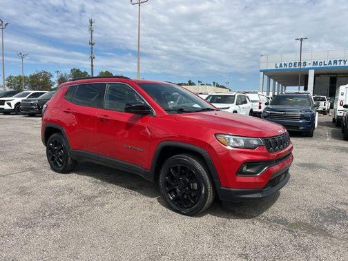 Redline Pearlcoat 2023 Jeep Compass Latitude Lux