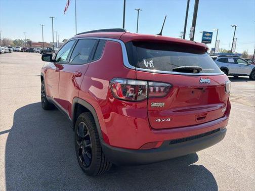 Redline Pearlcoat 2023 Jeep Compass Latitude Lux