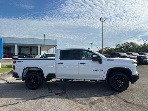 2025 Chevrolet Silverado 2500 Custom